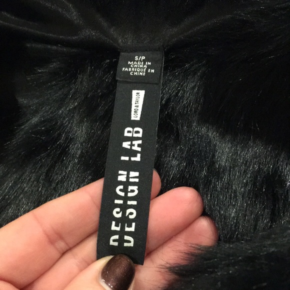 NWT faux fur vest - Picture 5 of 6